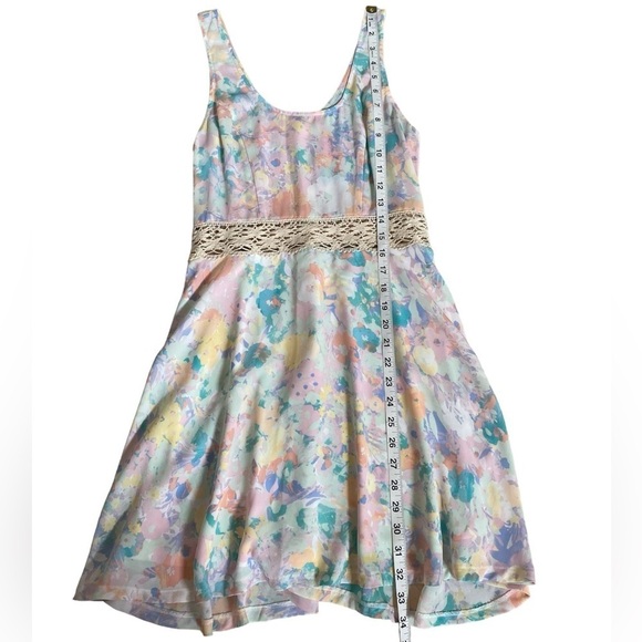 Eight Sixty Crochet Cutout Pastel Floral Sleeveless Mini Dress Women’s Medium - Picture 9 of 14